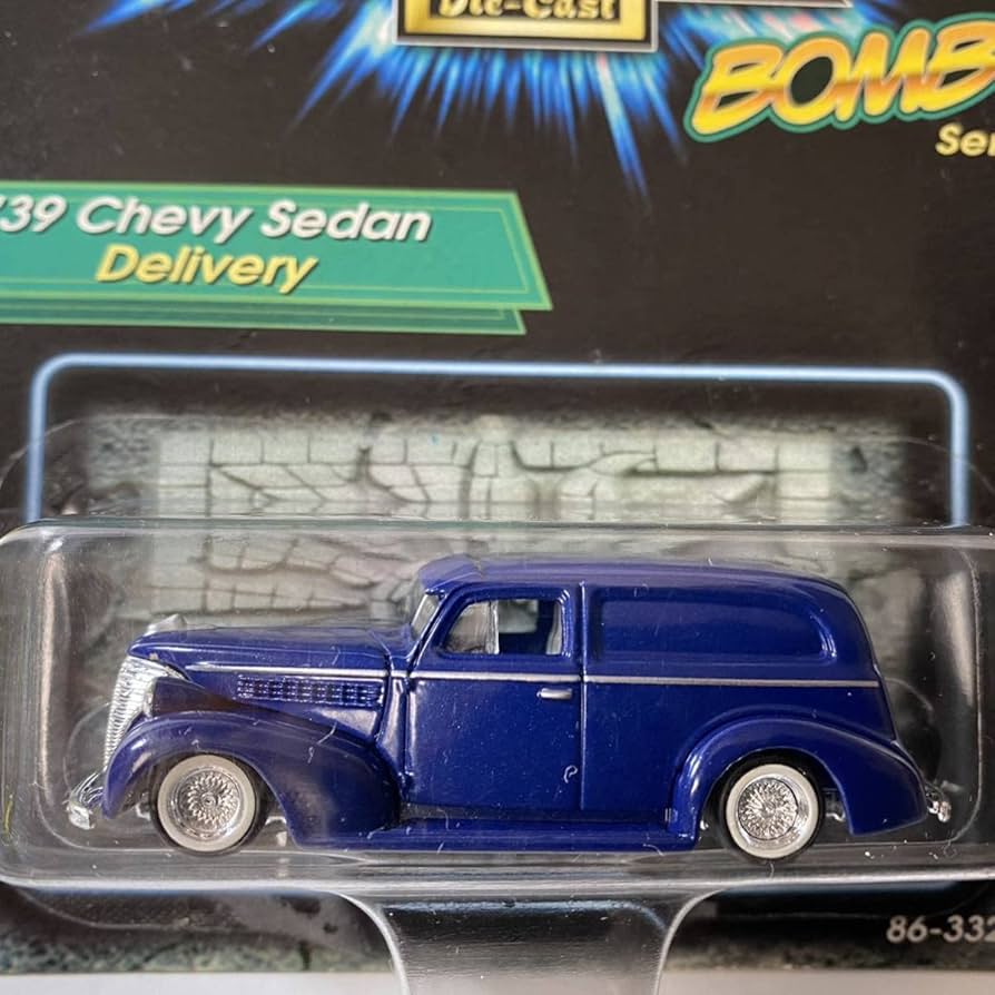 Amazon.co.jp: Revell 1/64 LOWRIDERS DieCast BOMB Series '39